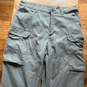 Patagonia Mens 34x32 lightweight cargo pants